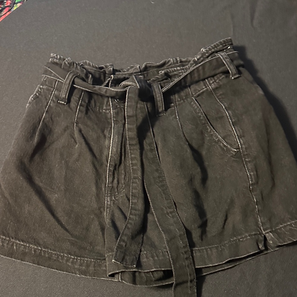 American Eagle Outfitters belted High Waist Black Shorts - Picture 4 of 7